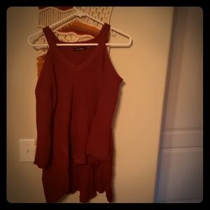 Sweater with shoulder cutouts